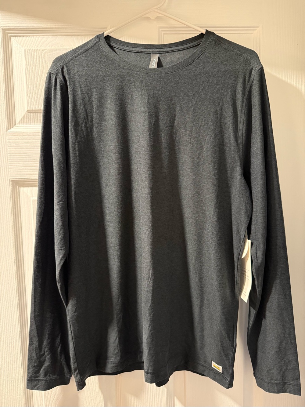 Vuori Men's Long-Sleeve Crew in Dark Charcoal- Medium